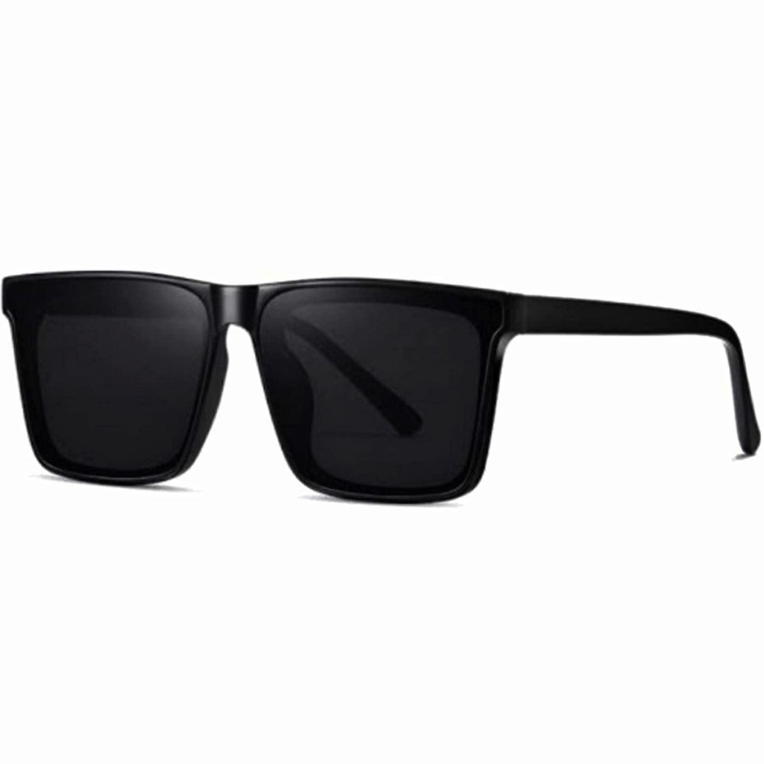 Polarized Retro Square Sunglasses .
