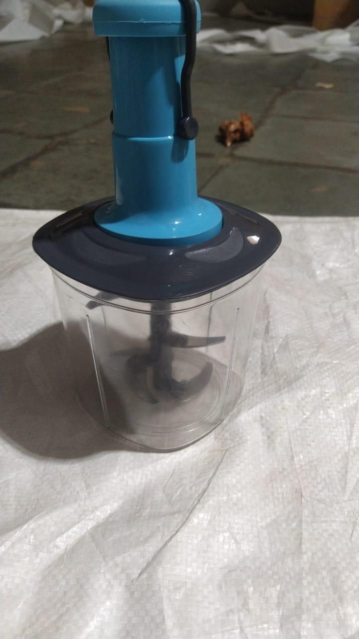 Manual Fruit and Vegetable Chopper .