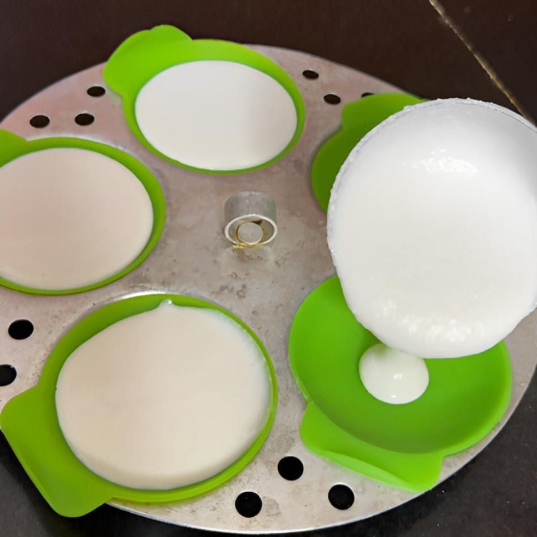 Silicon Idli Liners (Pack of 8) .