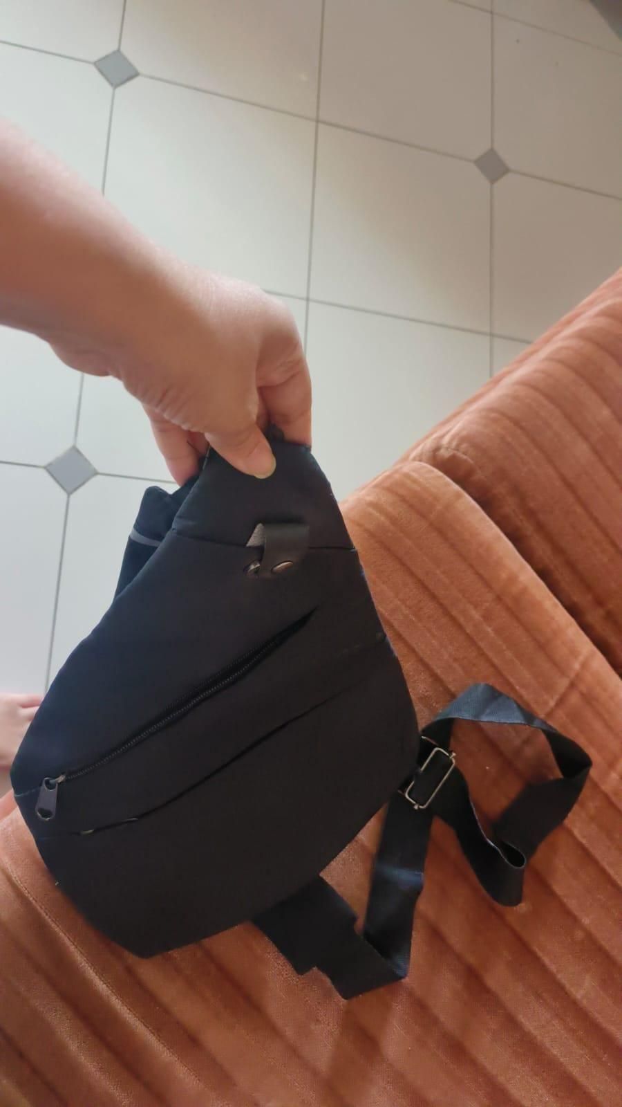 Mens Lightweight Crossbody Chest Sling Bags .