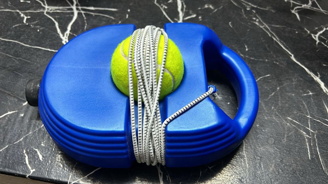 Solo Tennis Trainer Rebound Ball with String for Self Tennis Practice .